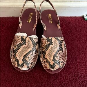 Kenneth Cole Reaction Platforms Sandals